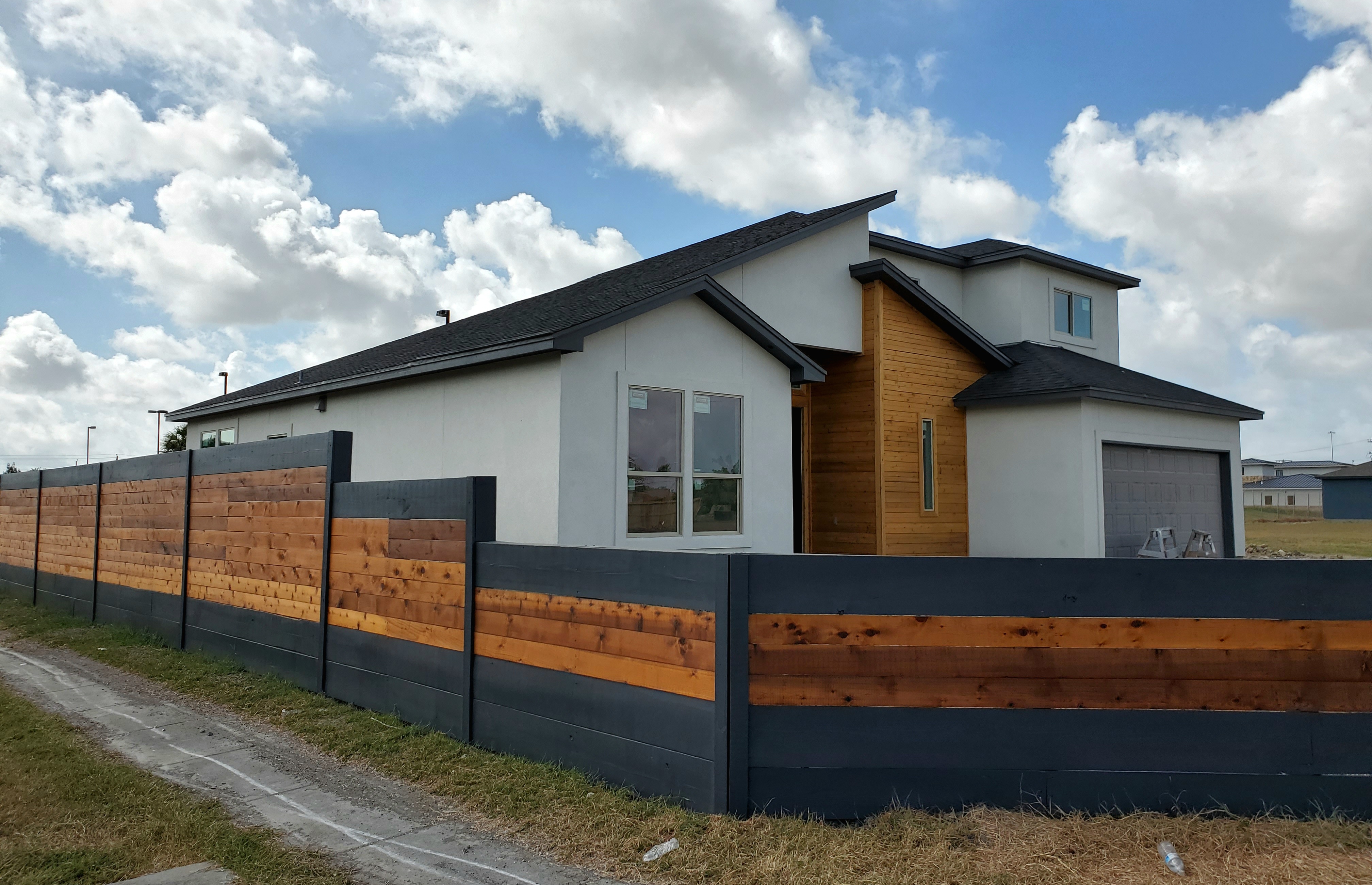 Modern Horizontal Slat Fence — Corpus Christi, TX | IND Fence Group